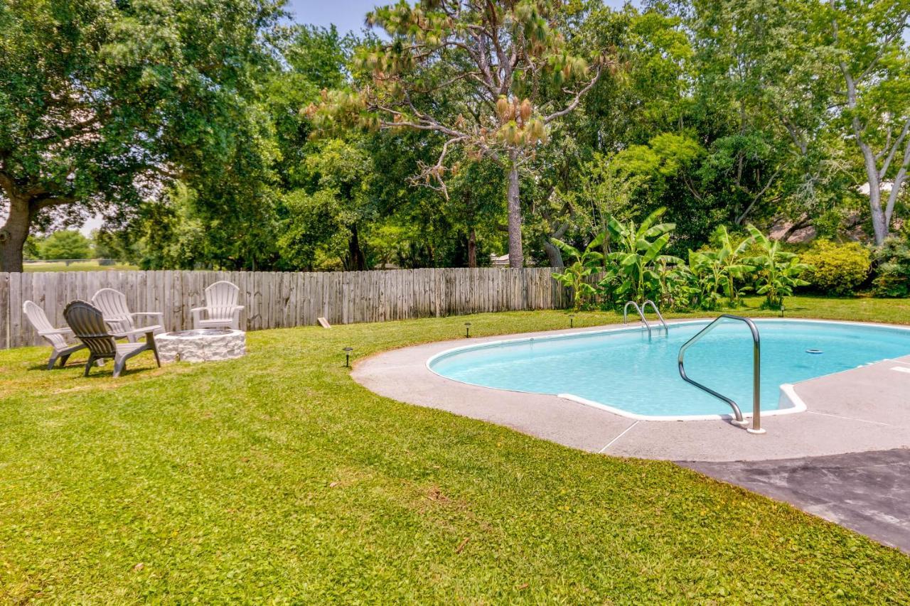 Gulf Breeze Vacation Rental For 2 With Pool Access! Exterior foto
